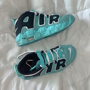 Aqua Blue Nike Air More Uptempo’s size 6.5 youth/ womens 8